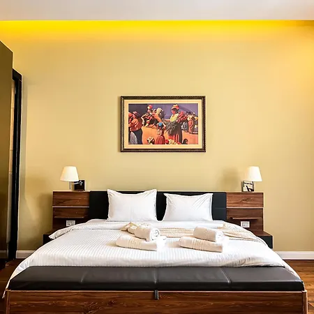 דירה Times Square - Boutique In The Heart Of Old Town *