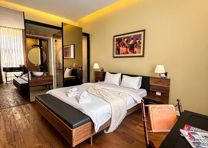 Times Square - Boutique In The Heart Of Old Town Brassó