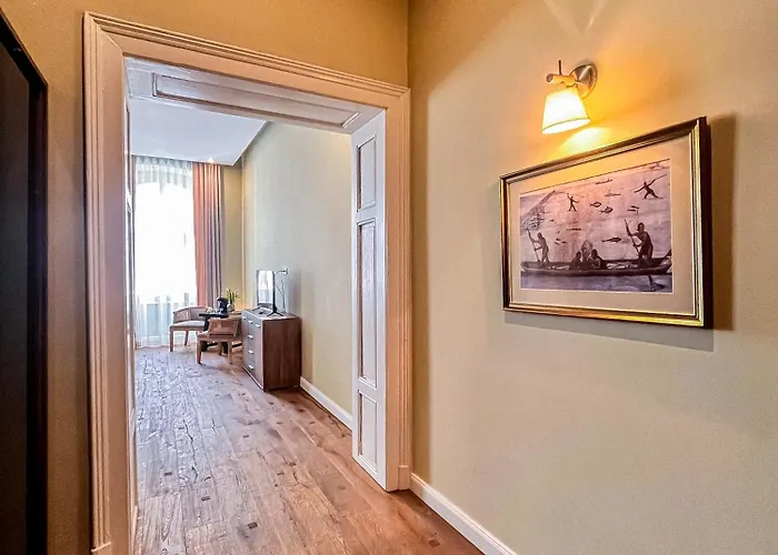 Times Square - Boutique In The Heart Of Old Town * Brassó