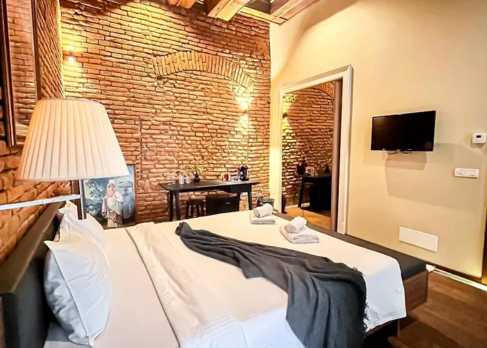 Times Square - Boutique In The Heart Of Old Town Apartman