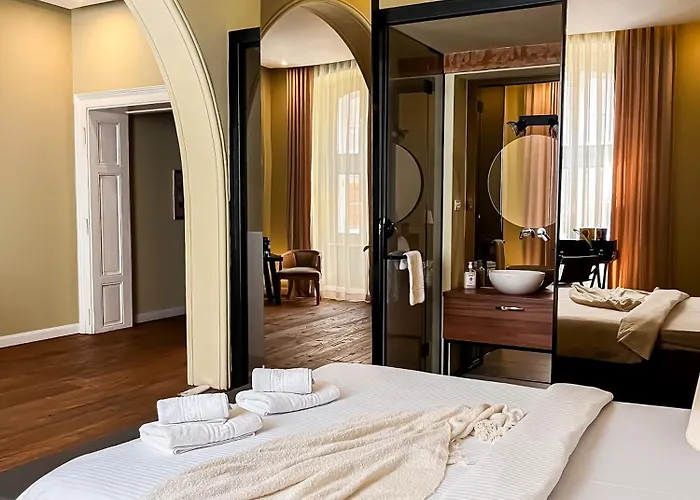 Times Square - Boutique In The Heart Of Old Town *